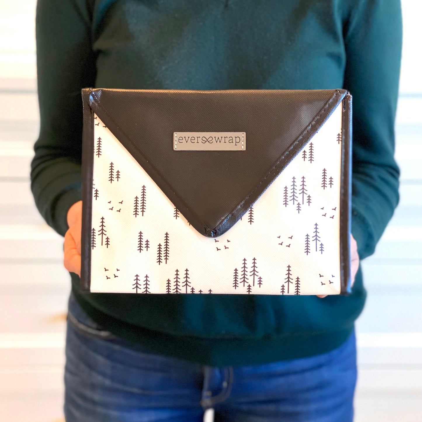 EverEnvelope: Small Black and White Reusable Gift Bag with Magnetic Closure (Reusable Gift Wrap Bags – Sustainable, Foldable, Eco-Friendly)