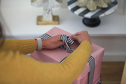 EverBox Bundle of 10: Medium Pink Collapsible Gift Box with Black + White Grosgrain Ribbon