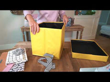 Load and play video in Gallery viewer, See how easy it is to wrap with EverWrap gift boxes with bows attached, all boxes fold flat to store and create zero-waste wrapping paper for your family.
